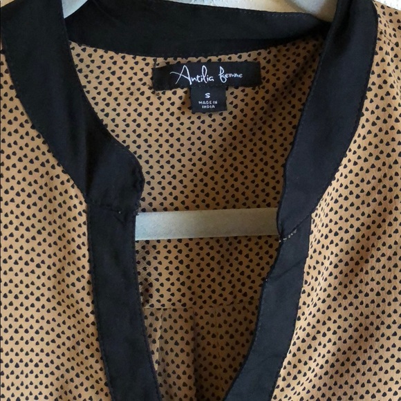 Brown and black top - Picture 2 of 3